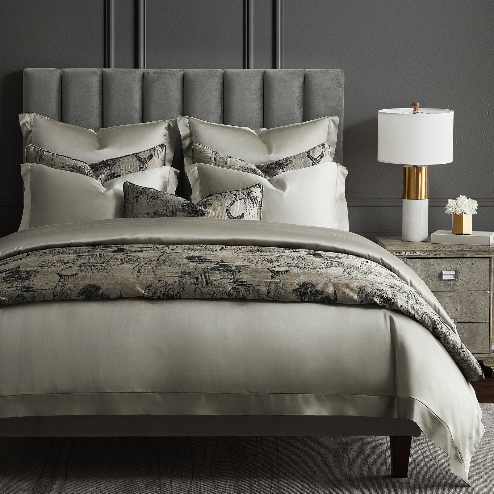 NEW YEAR, NÉW DUVET!!Hotel Collection Embossed Jacquard Full/Queen outlet Duvet