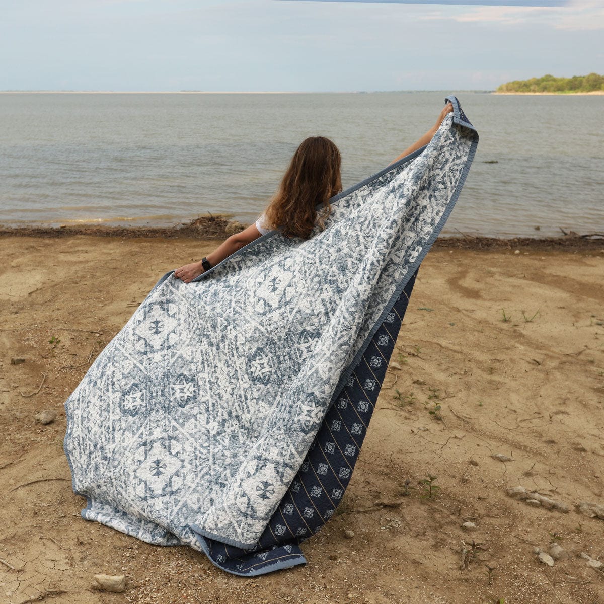 Skyler Reversible Quilt Set | HiEnd Accents